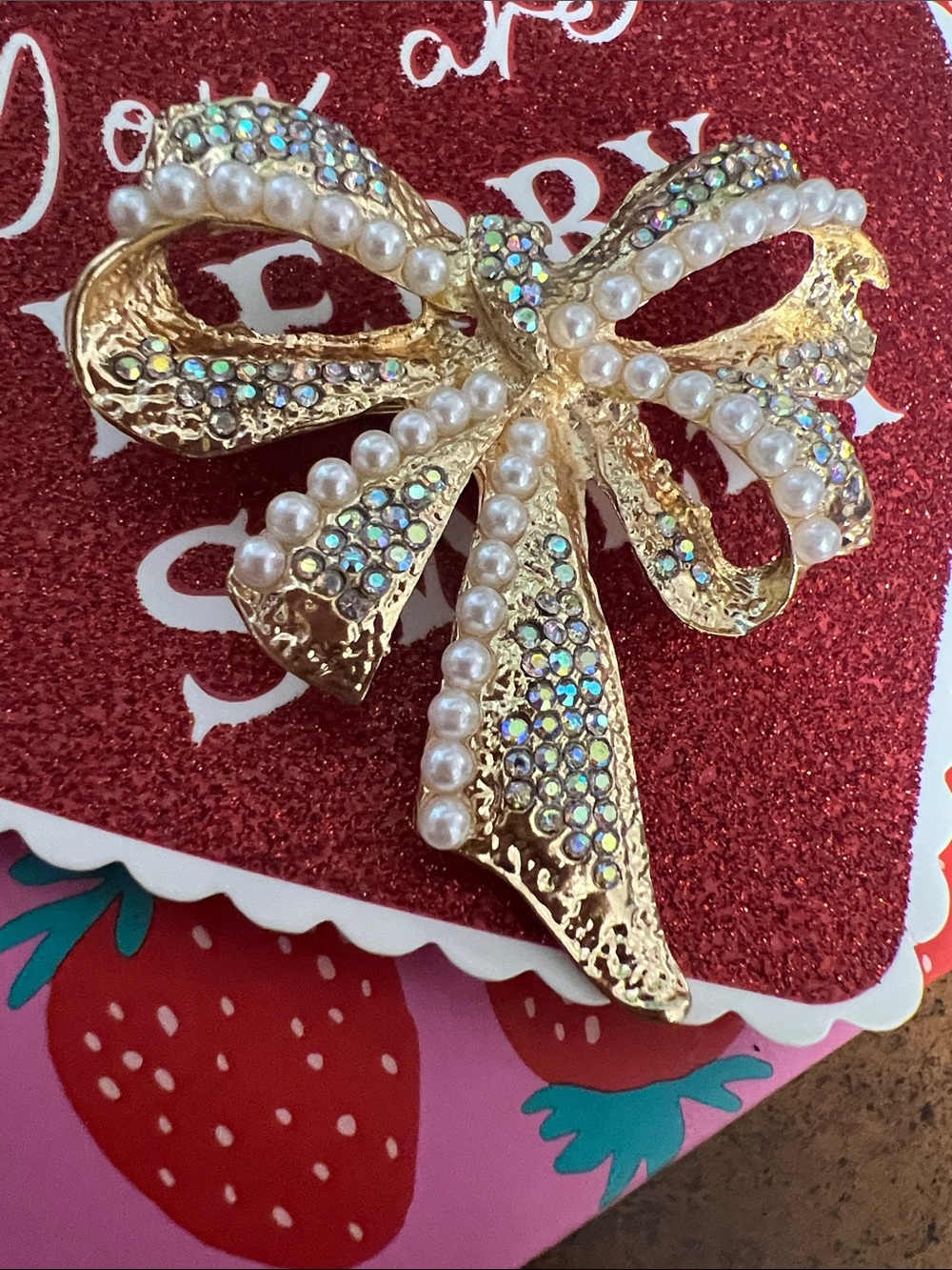 Source Unknown Gold Bow Brooch with Pearls and Iridescent Crystals